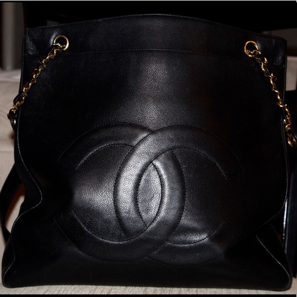 Authentic Chanel Tote - Picture 15 of 16